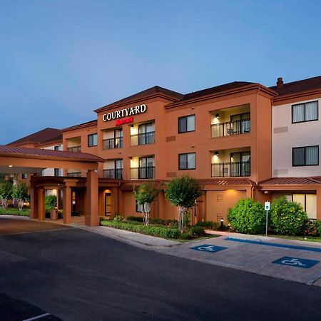 Courtyard By Marriott Brownsville Exterior photo